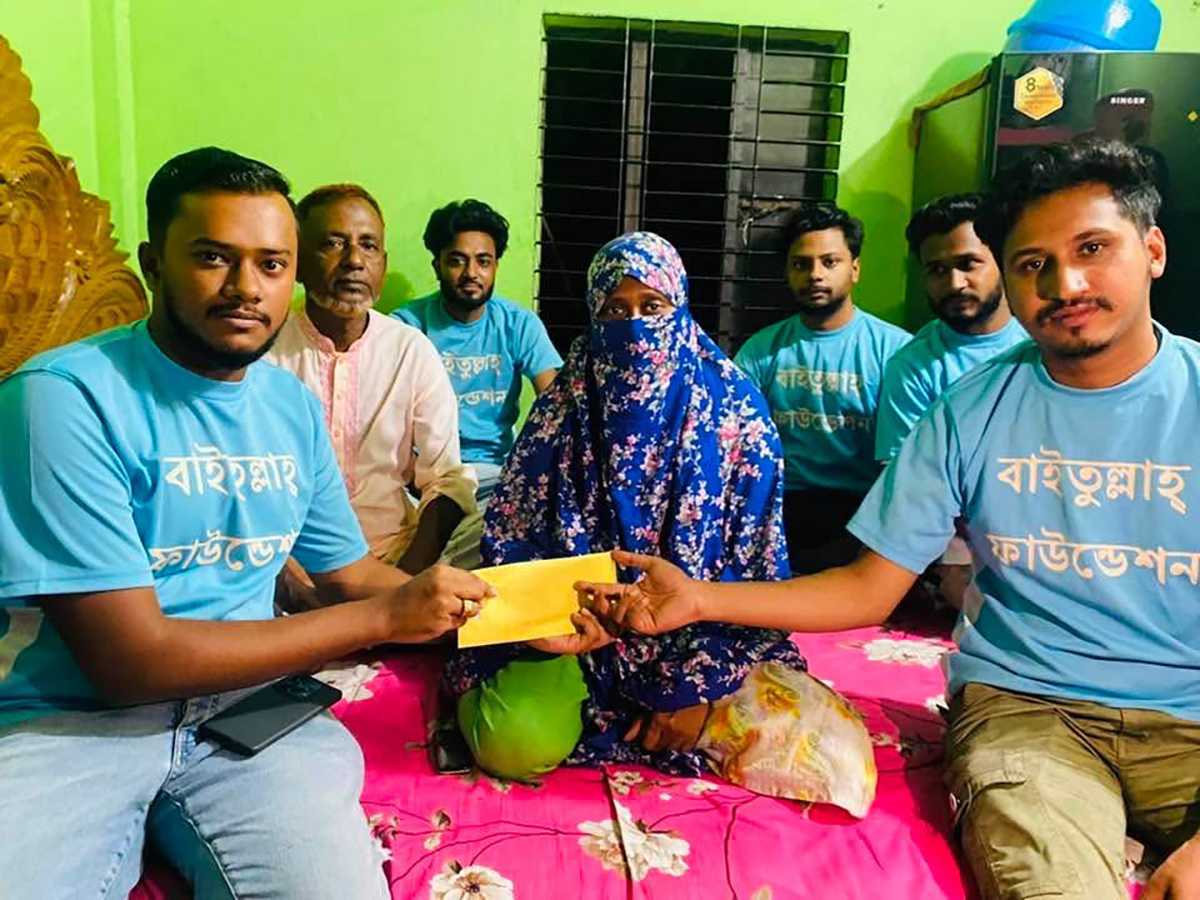 দরিদ্রদের চিকিৎসা সহায়তা